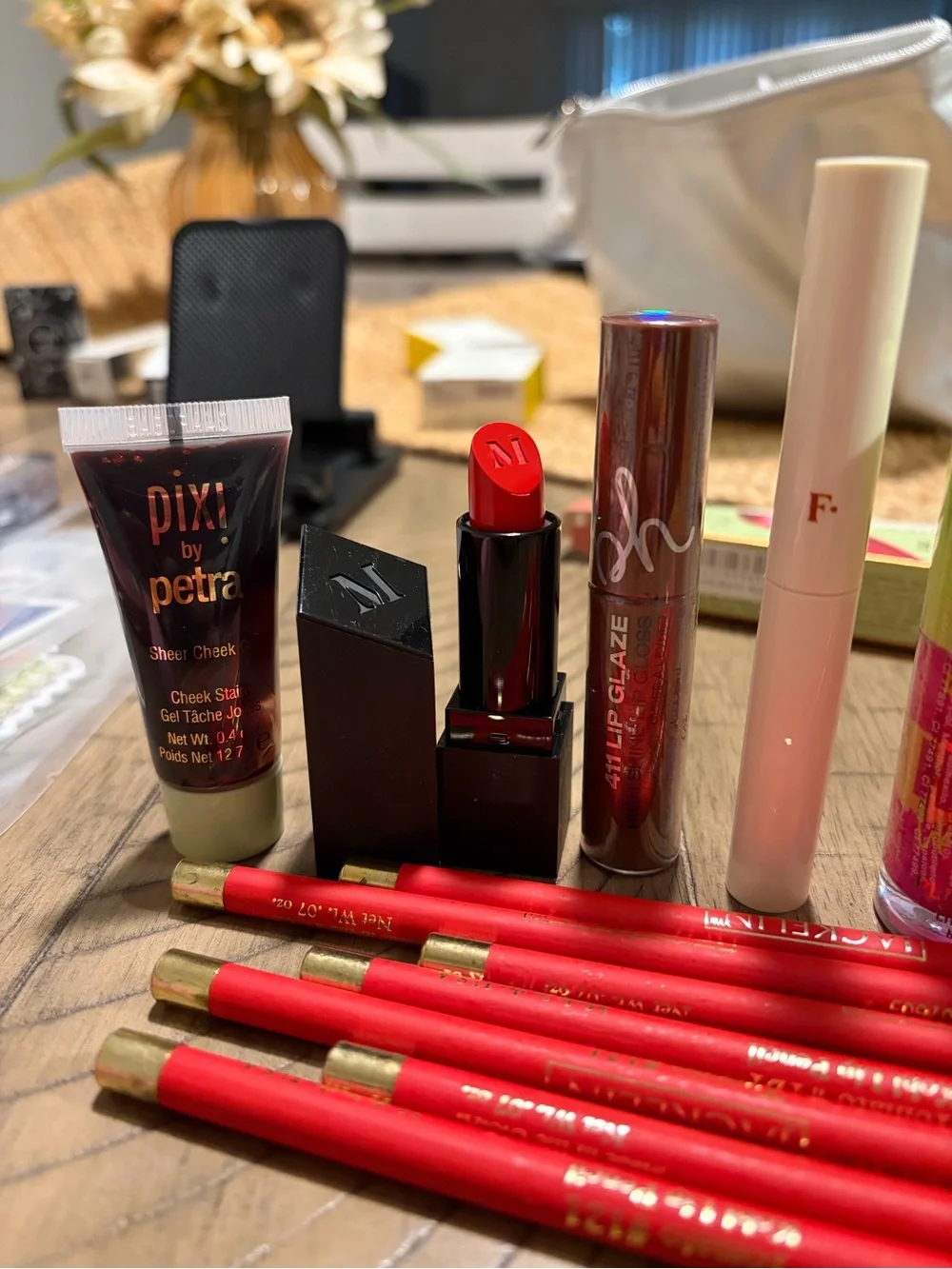 Mixed Lip bundle 17pc